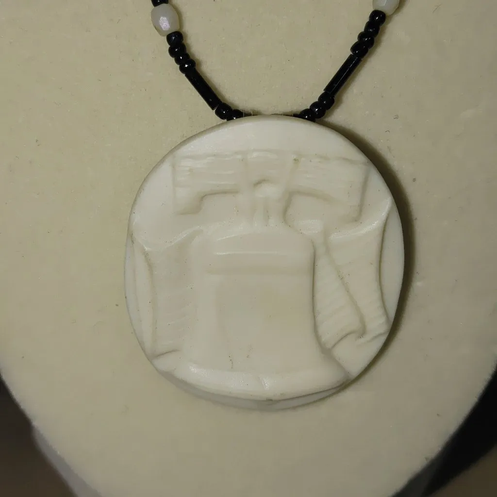 Brooch Pendant Liberty Bell Ceramic Porcelain Penny Sanford 353 Glass Necklace Black Size 18 - Image 7