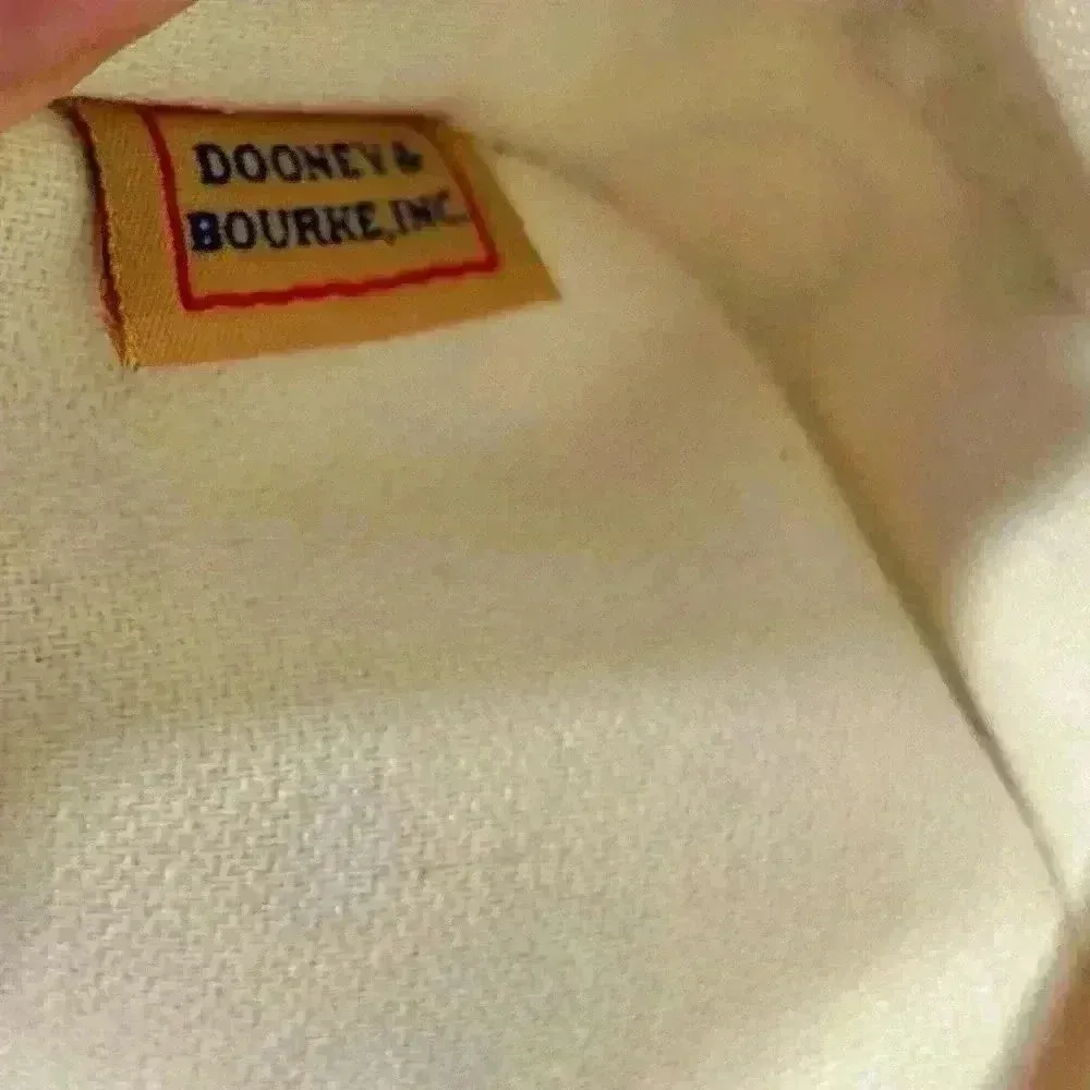 Dooney & Bourke Small Yellow Designer Leather Hearts Wristlet Wallet/Purse - Image 5