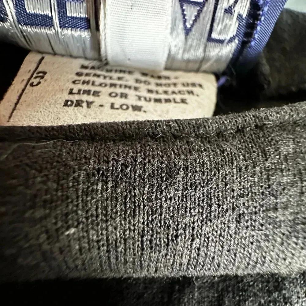 Black Beewear Cropped Cap Sleeve Top. Button Epaulette. Cut Out Belly Button. Size L - Image 11