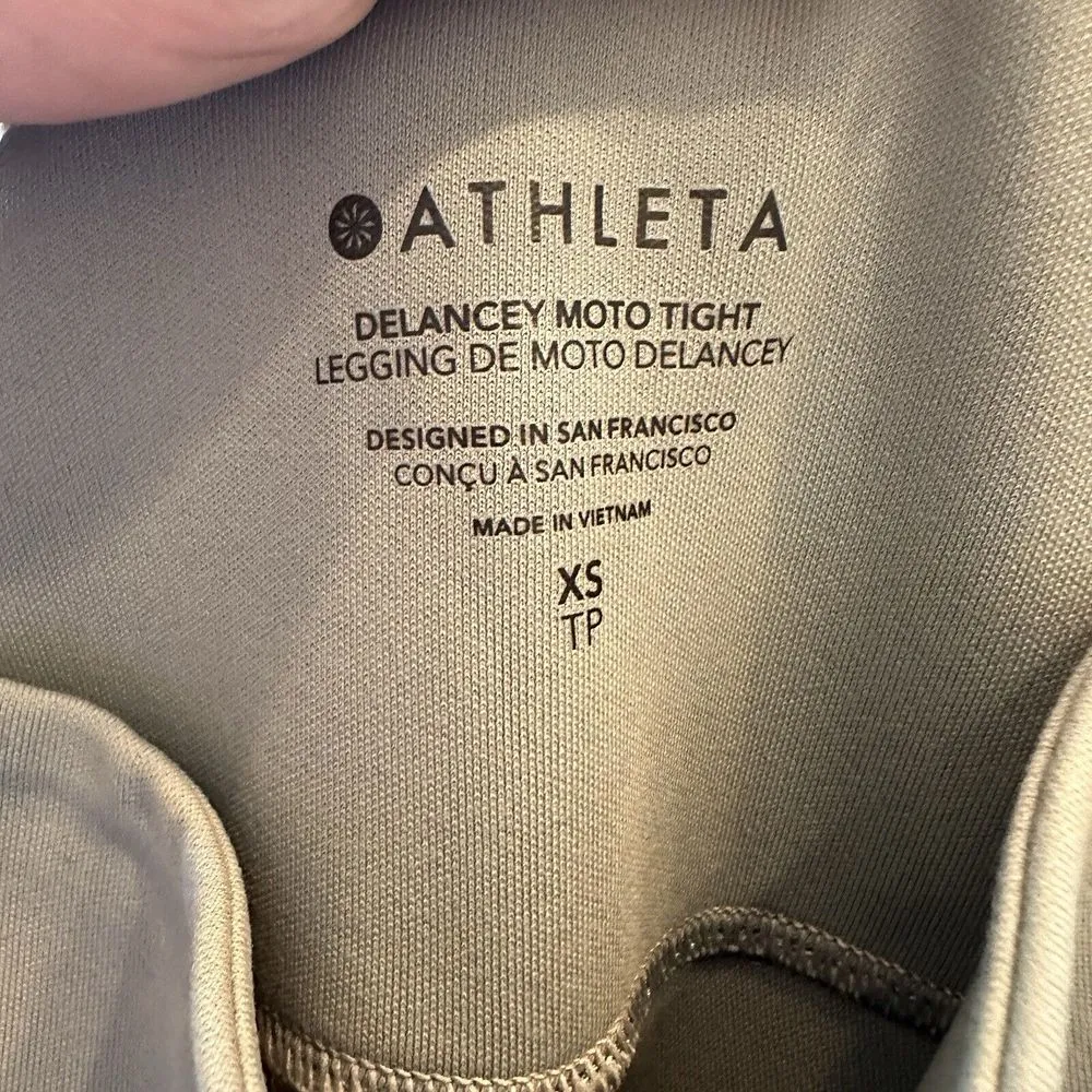 Athleta Women's Size XS Sage Green Delancey Textured‎ Moto Tight Leggings - Image 4