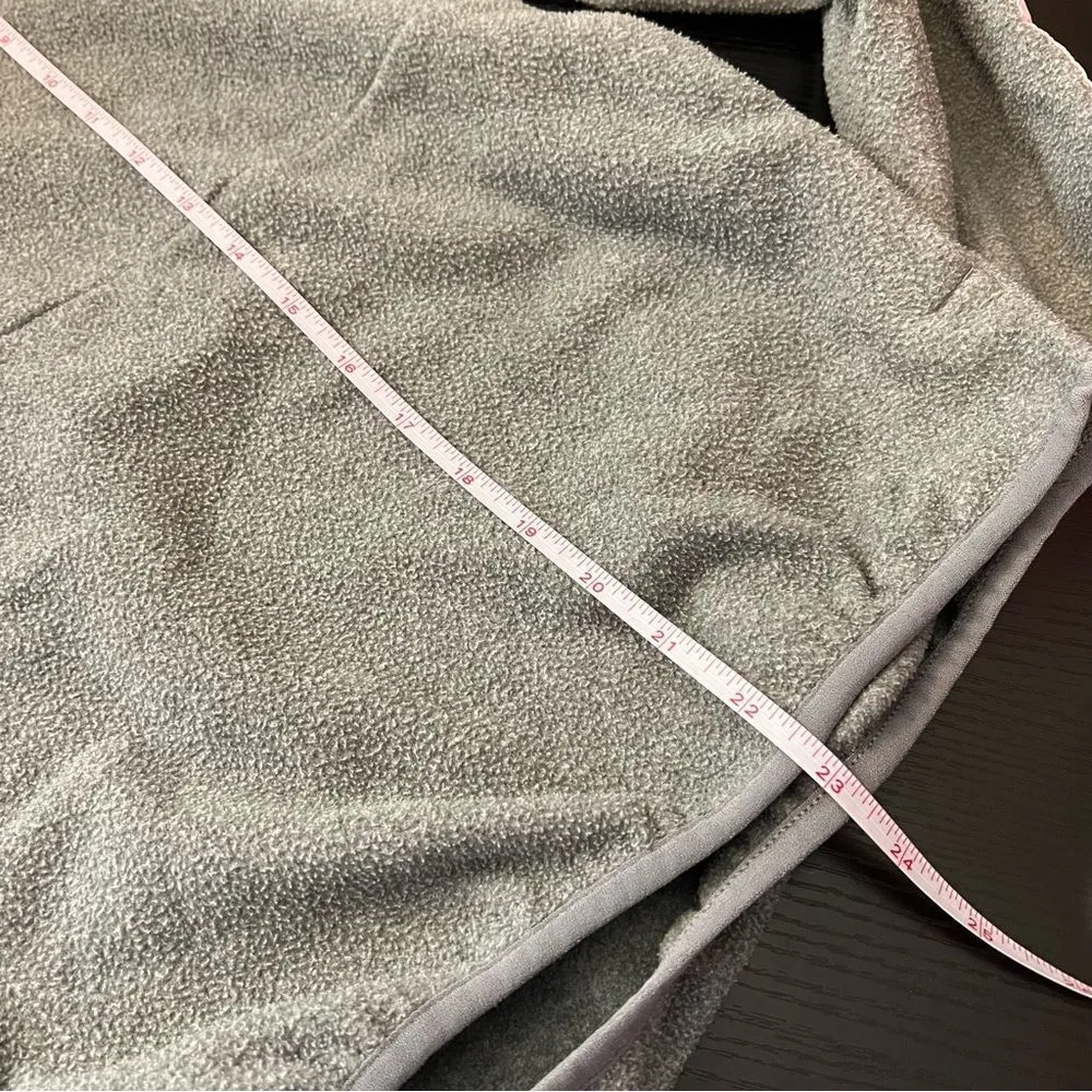 ✨ Nike Women’s Gray Iowa Hawkeyes Quarter Zip Fleece Pullover Small - Image 12