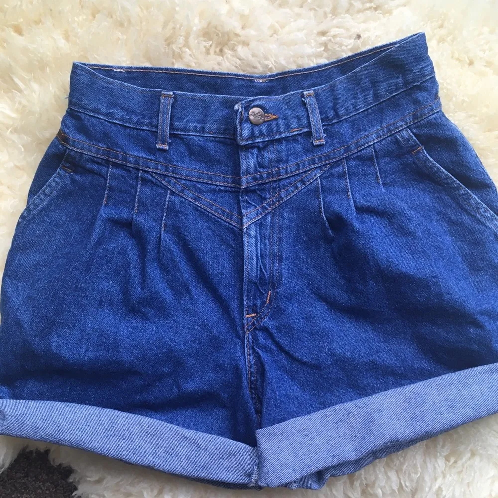 Vintage Denim Shorts High Waisted Vintage Jean Size 26 - Image 2