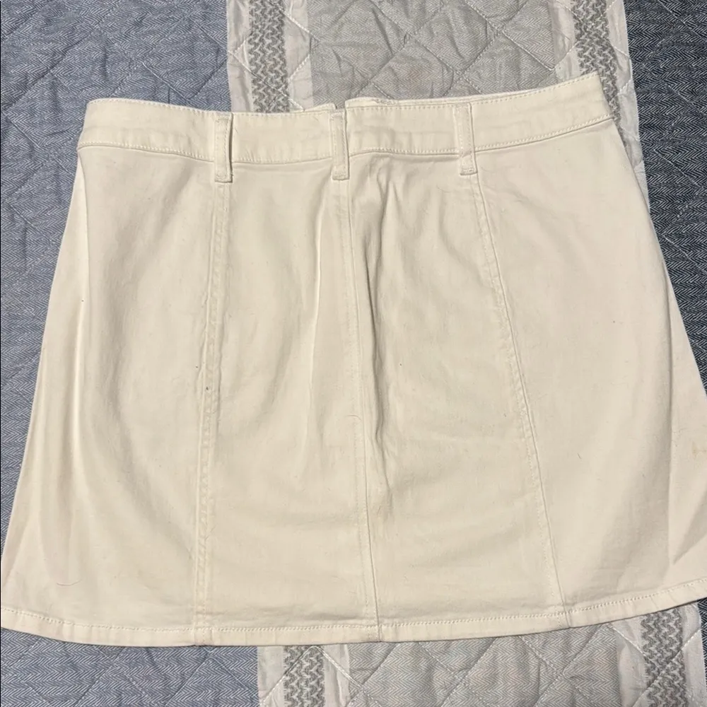 Celebrity Pink White Button-Front Mini Skirt - size 28 - Image 3