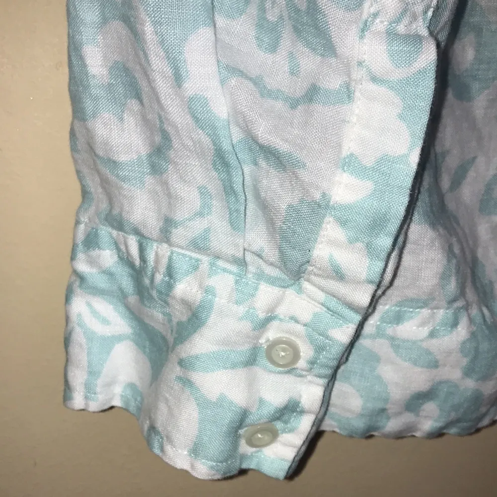 Charter Club Women’s Linen Floral Print Blue White Button-Up Long Sleeve Shirt - Image 5