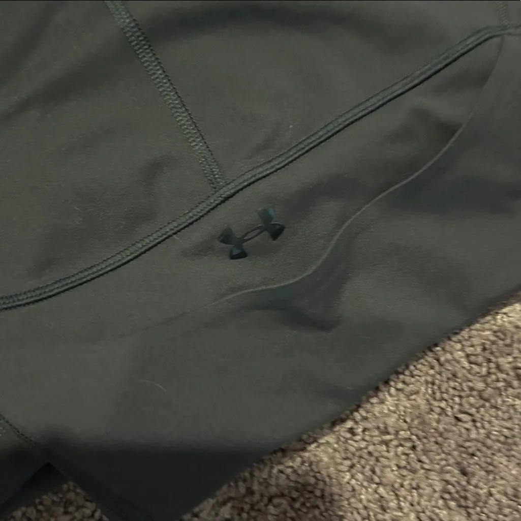 Size medium athletic Nike, under armour & old navy leggings bundle! - Image 3