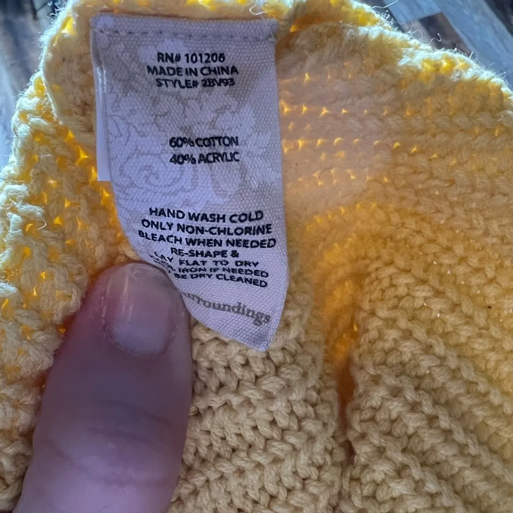 Soft surroundings butter yellow sweater size large - Image 8