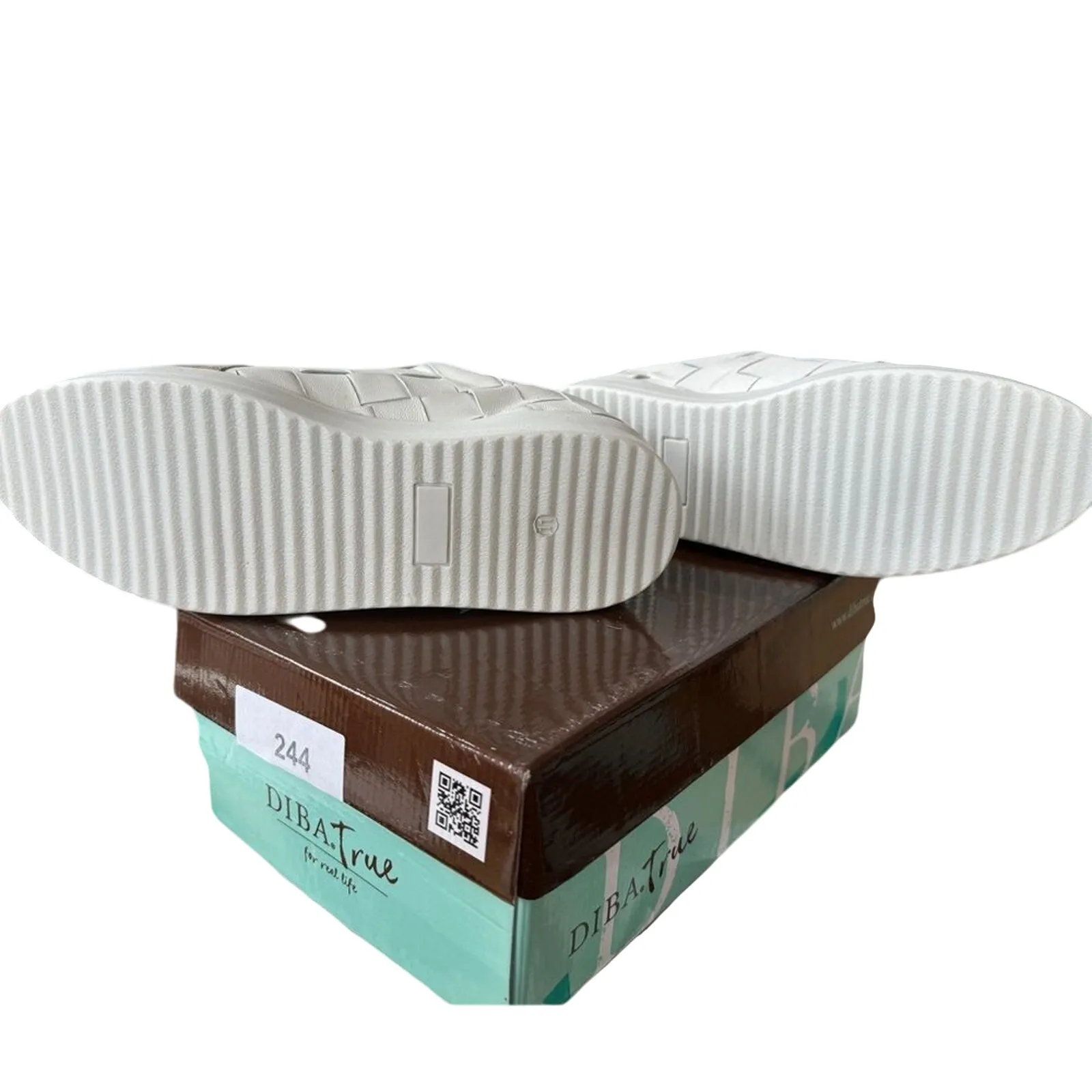 DIBA TRUE Yuli Ana Sneaker in White and Black Leather, Size 11, New in Box - Image 15