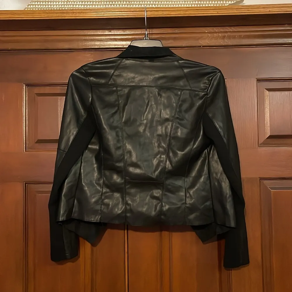 BAGATELLE VEGAN LEATHER DRAPED OPEN FRONT MOTO JACKET SMALL - Image 5