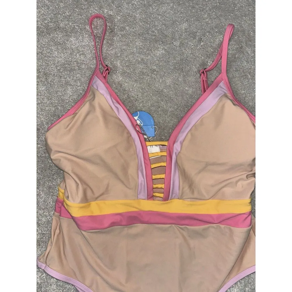 CUPSHE Women's One Piece Swimsuit Color Block Keyhole‎ Cutout Bathing Suit - Image 2