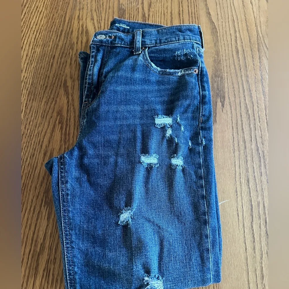 Old Navy Medium Wash Mid Rise Boyfriend Distressed Straight Leg Jeans Size 6 - Image 11