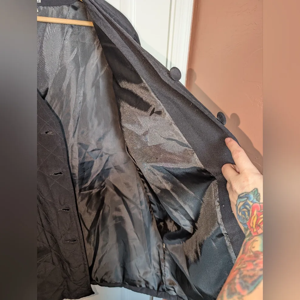 Silk Boutique Quilted Button Up House Jacket Women's Large Black - Image 4