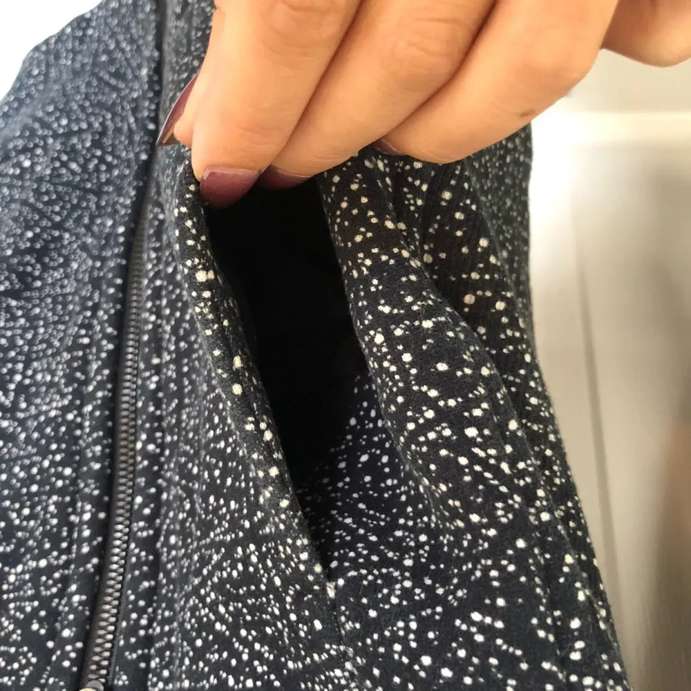 lululemon Scuba Hoodie Light Cotton Fleece Luminesce Splatter Size 2 - Image 7