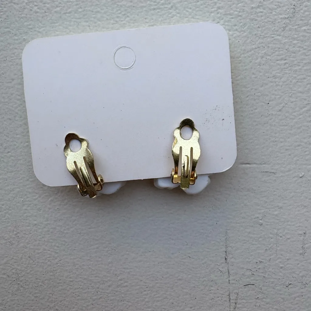 Iridescent White Flower – Lightweight Statement Floral clip - Image 6