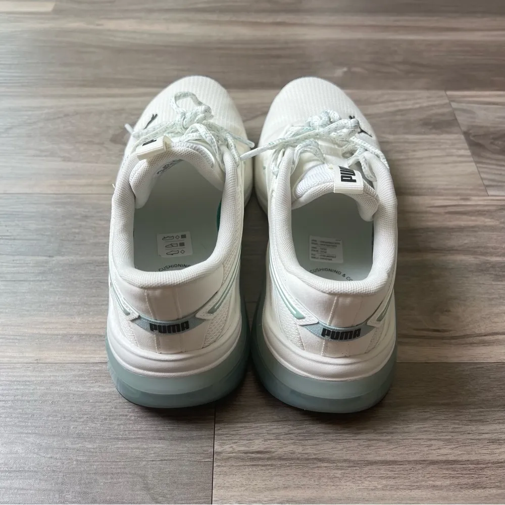 PUMA Women’s Sneakers White & Green Size 8 Like New - Image 2