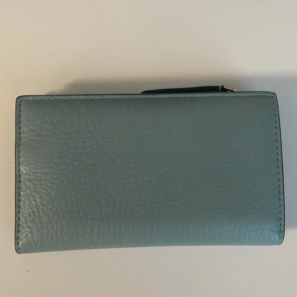 blue wallet - Image 2