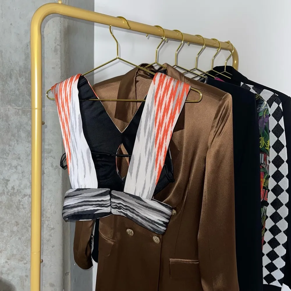 Alexander Wang Accordion Pleated Criss Cross Top in Pavement Woven - Image 4