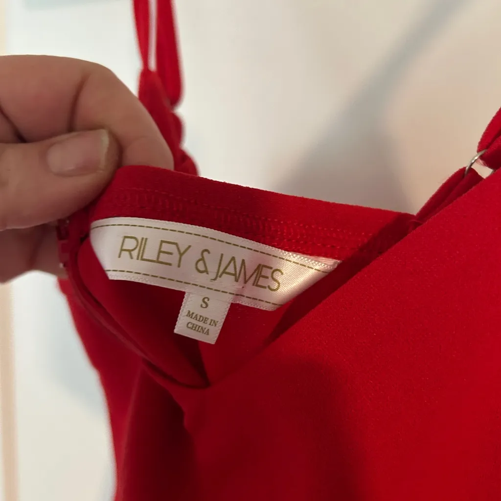 Chic Asymmetrical Red Dress with Fringe - Image 4