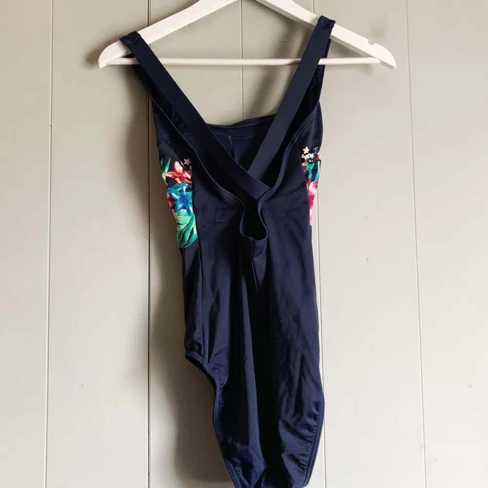 Lands End Women's Tugless X - Image 2