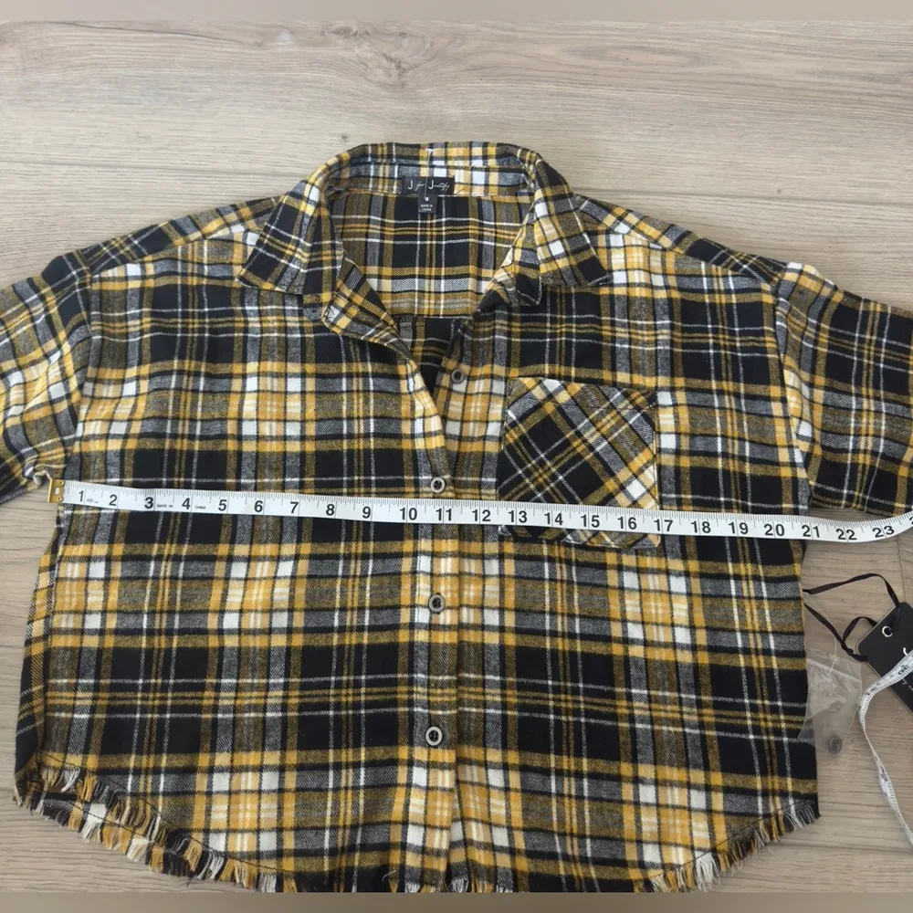 J For Justify Yellow and Black Plaid Woman Shirt 👚
*NEW WITH TAGS 🏷️ - Image 5