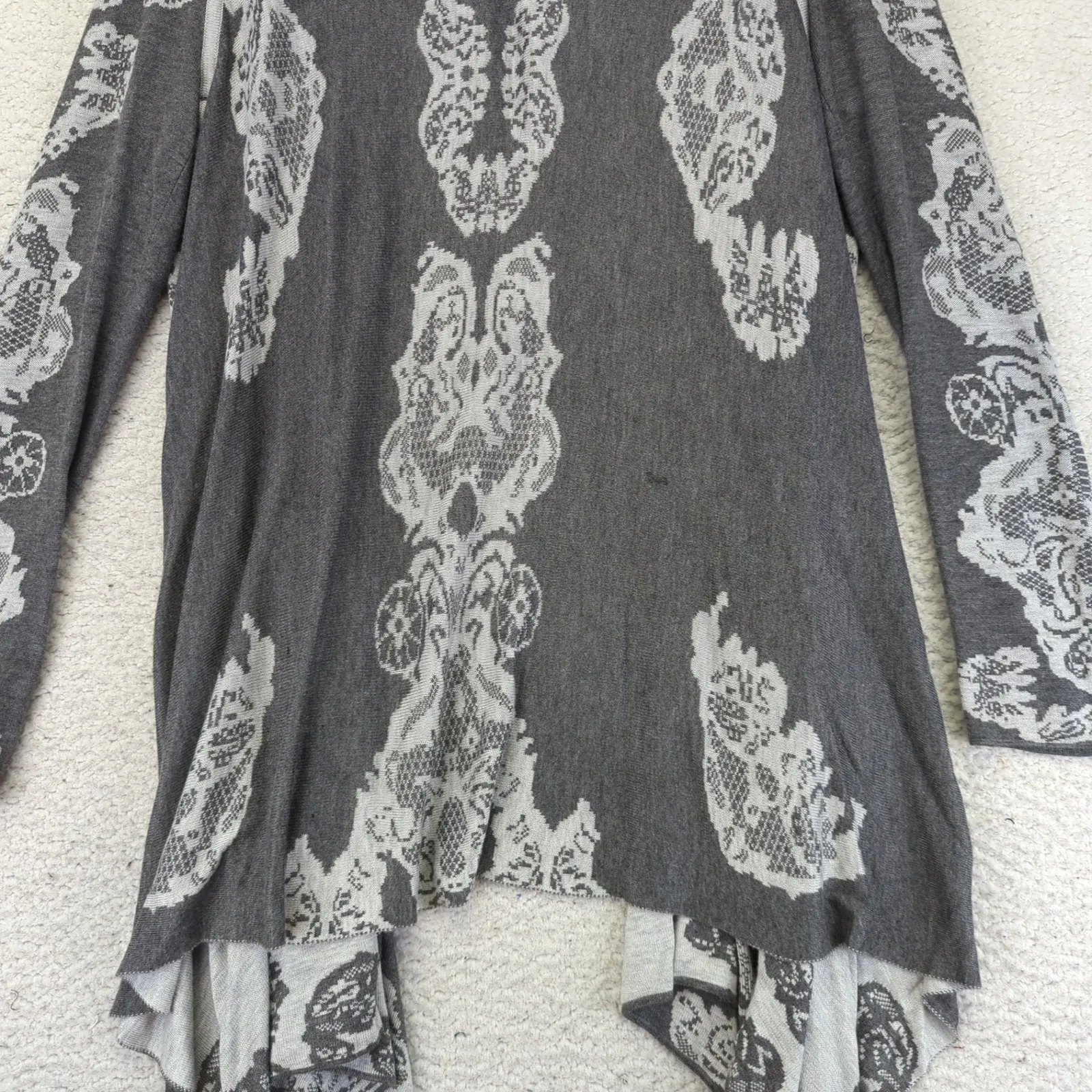 Neiman Marcus Gray Lace Print Waterfall Cardigan Sweater Duster Open Front Large - Image 10