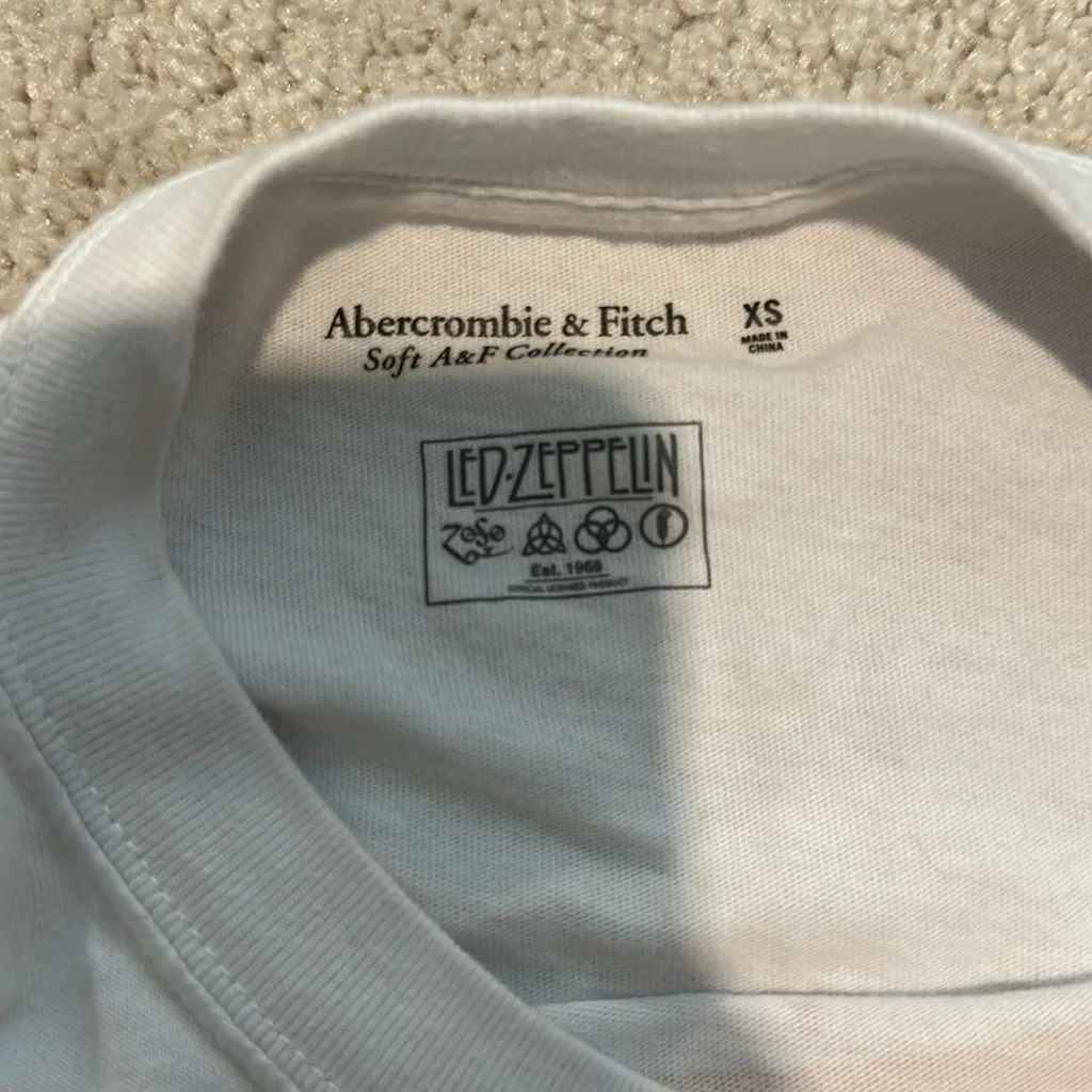 Abercrombie & Fitch White Graphic Tee - Image 2