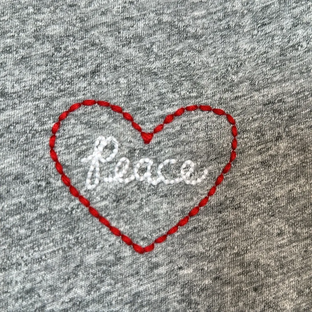 Women's J Crew Gray Peace Heart Embroidered Crew Neck Pullover Shirt Size Large - Image 4