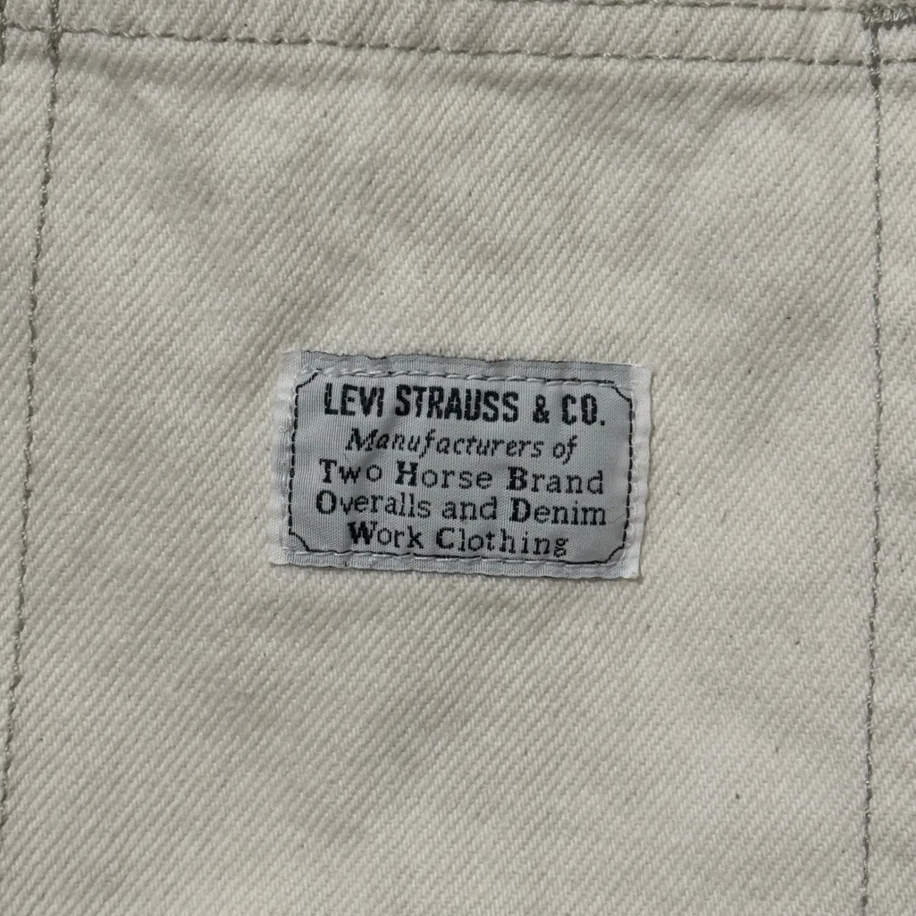 Levi's Premium Womens White Denim Overall UTILITY SHORTALLS Size Medium - Image 5