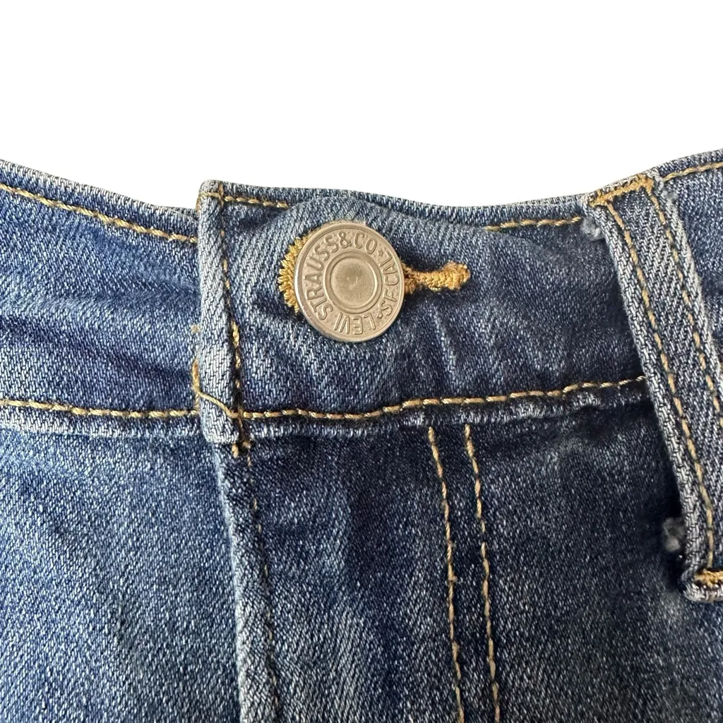 Levis Strauss High Rise Shorts‎ Womens Size 29 Distressed Short Denim Western - Image 6