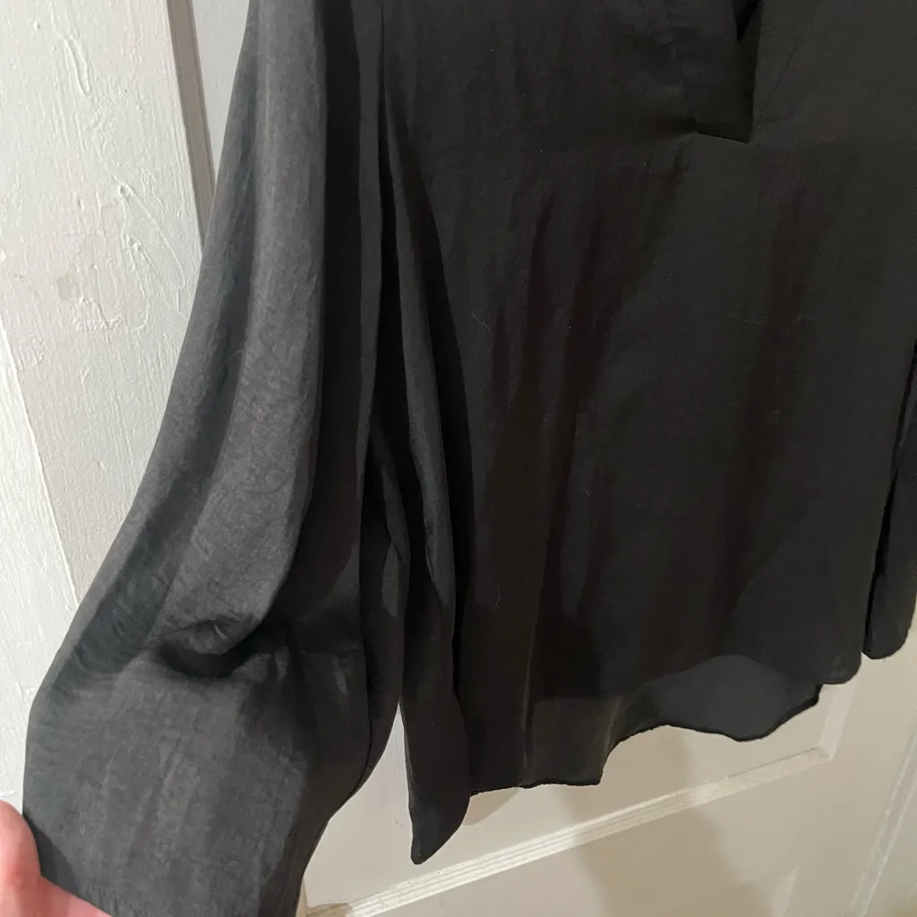 JODIFL Black 3/4 Sleeve Relaxed Blouse - Image 3