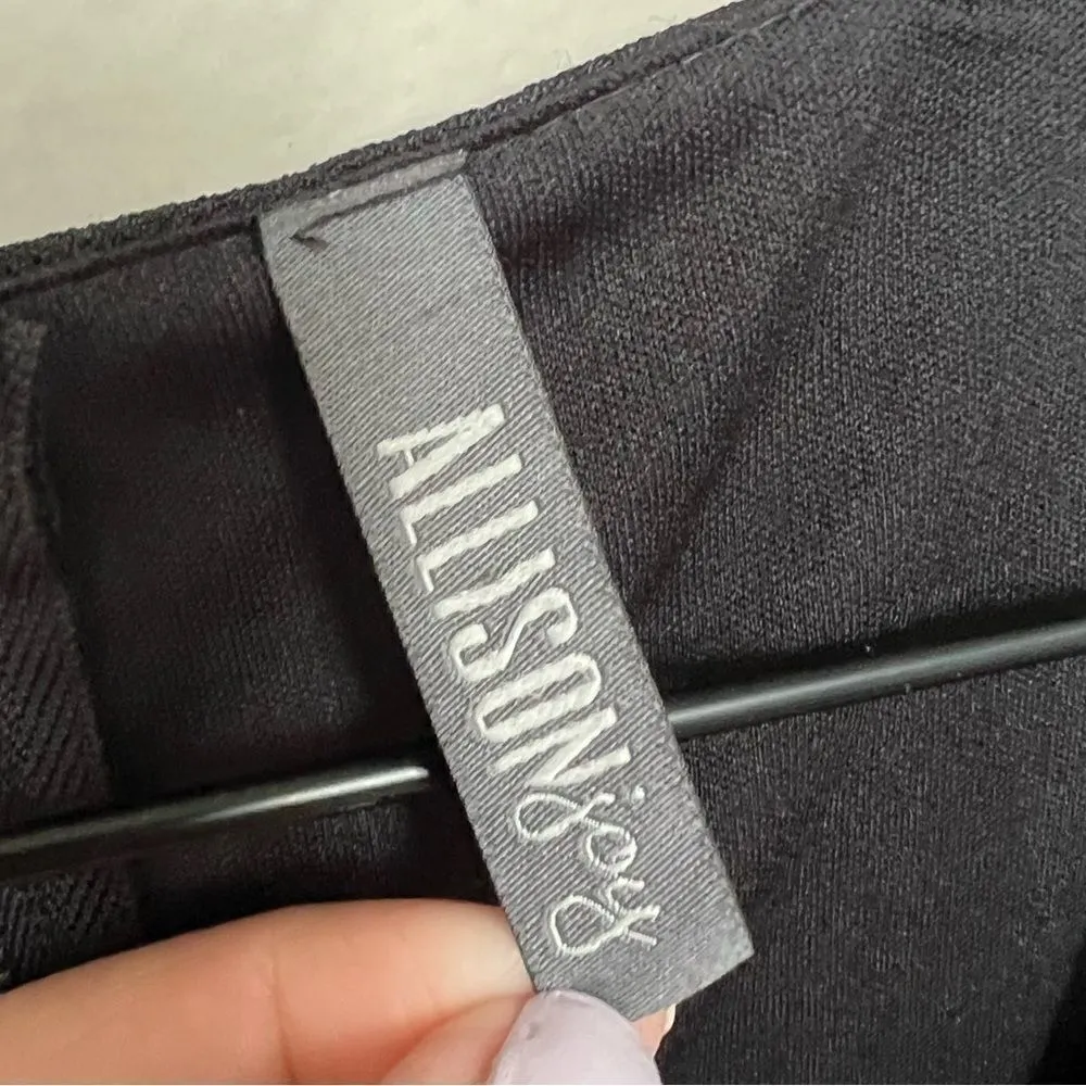 Evereve Allison Joy Classic Black Dress Cap Sleeves Exposed Zipper Size Medium - Image 3