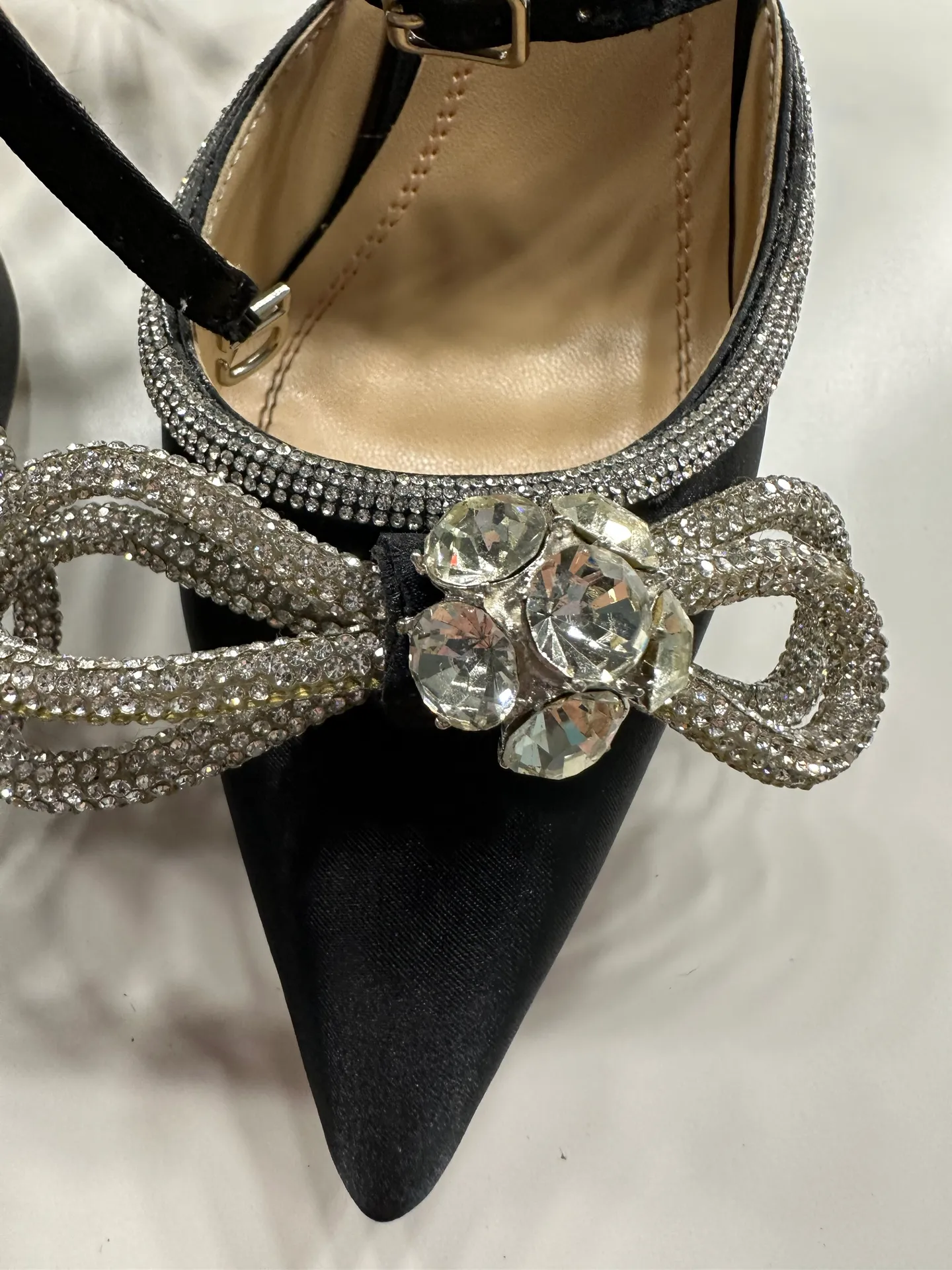 Bow Heels Black Size 6 - Image 2