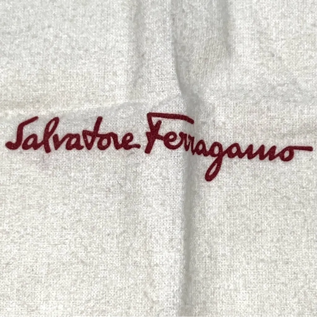 Salvatore Ferragamo LargeWhite Cotton Flannel Dust Bag-Red Logo and Drawstring - Image 2