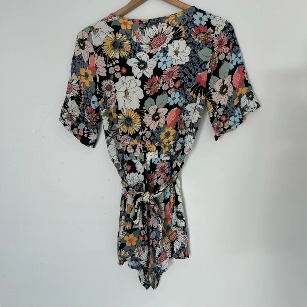 O'Neill Kyrie Twiggy Floral Romper Shorts xs black multi color flutter sleeve - Image 6