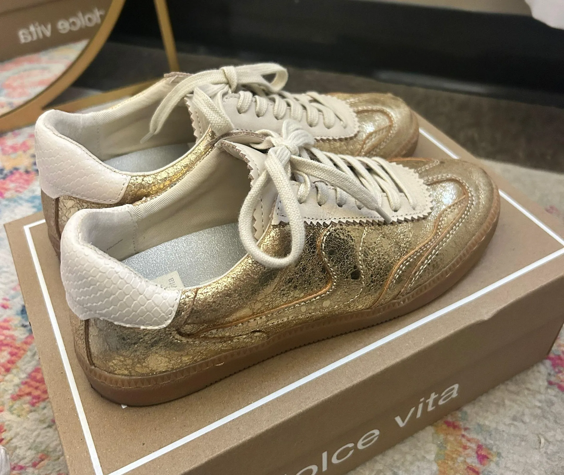 Dolce Vita Sneakers Gold Size 8 - Image 3