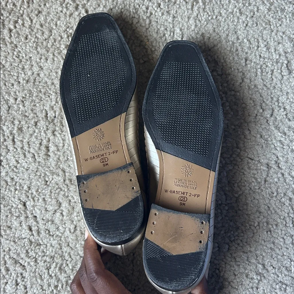 Westies Gold Leather Woven Loafers Size 9 - Image 6