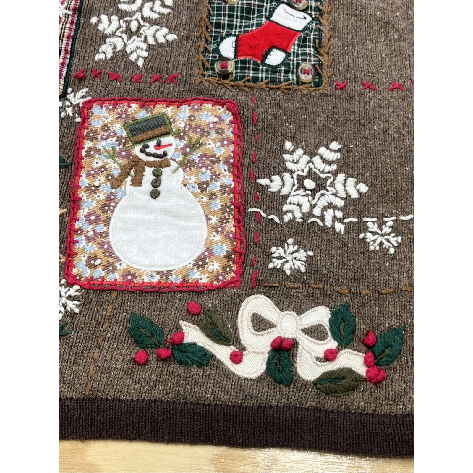 VTG B.P. Design Patchwork Embroidered Christmas Sweater Women's Sz Medium Brown - Image 11