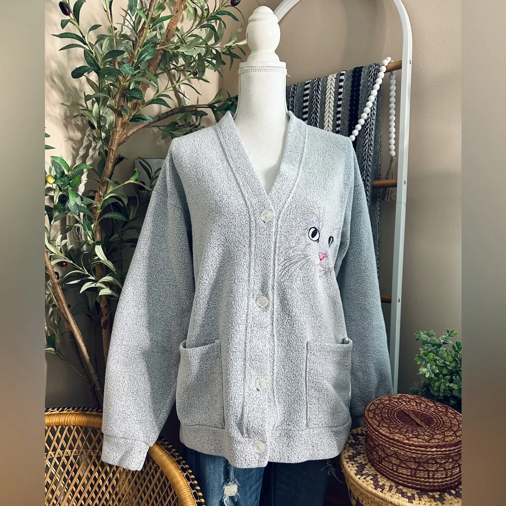 Vintage Cat Embroidered Cardigan Sweatshirt Gray Size Large Cozy Button Up - Image 2