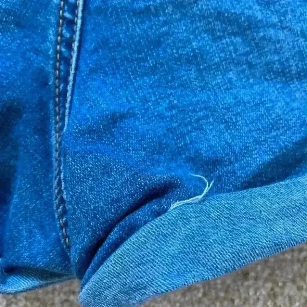 Pacsun high rise jean shorts in size 29 - Image 3