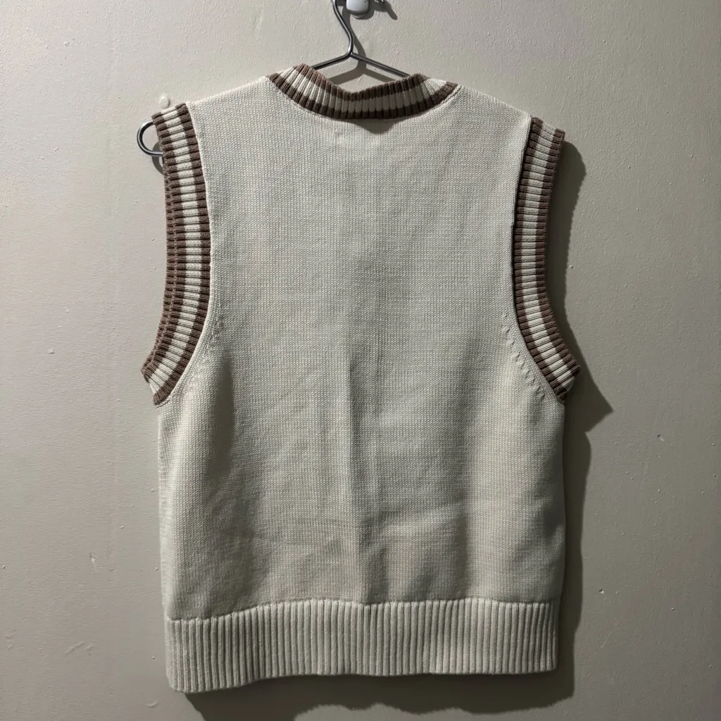 Aritzia TNA Sweater Vest size Small - Image 2