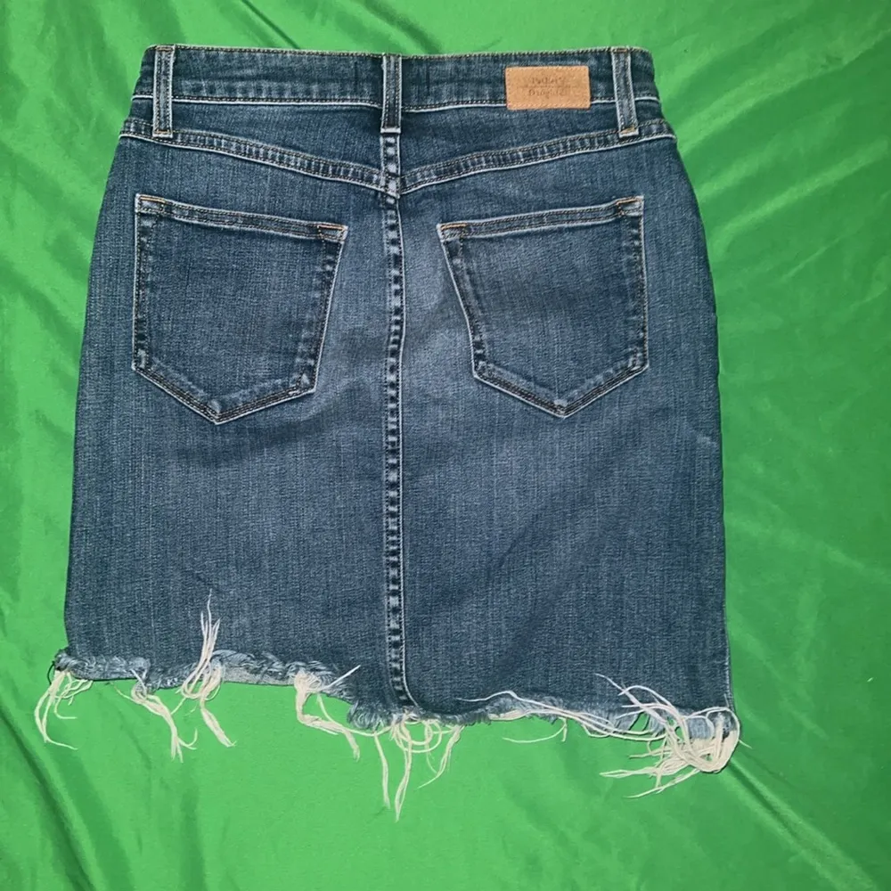 REVOLVE Father’s Daughter High Rise Riley Denim Distressed Skirt size 26 - Image 3