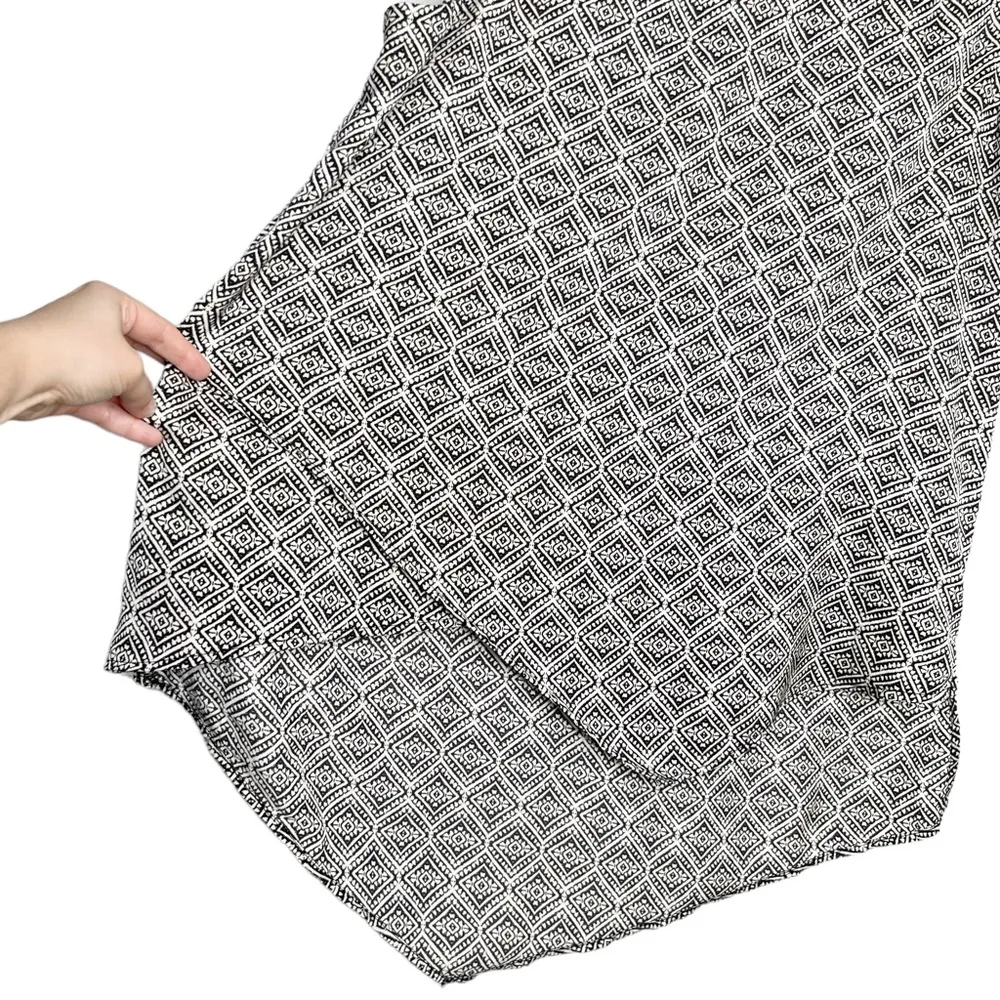 Rafaella Geometric Print Asymmetrical High Low Sleeveless Blouse - Image 3