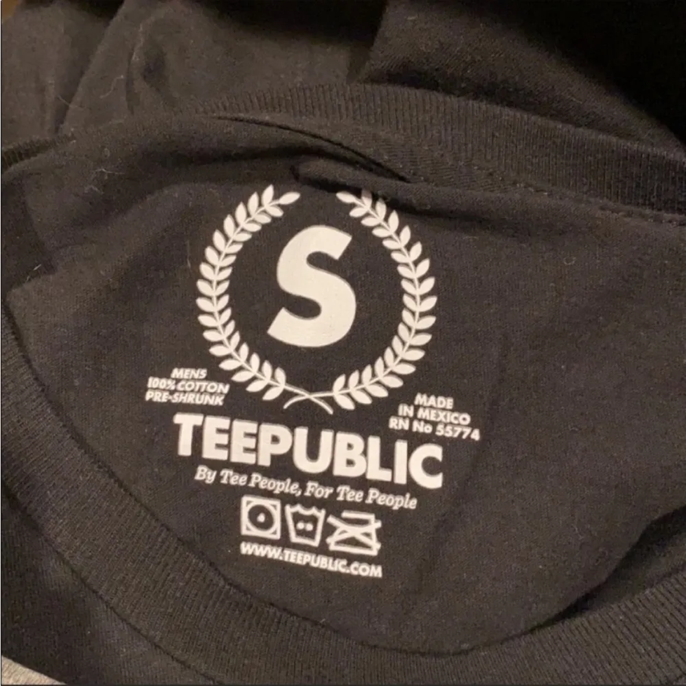 DISNEY T-Shirt Tangled Lanterns Black-Small - Image 3