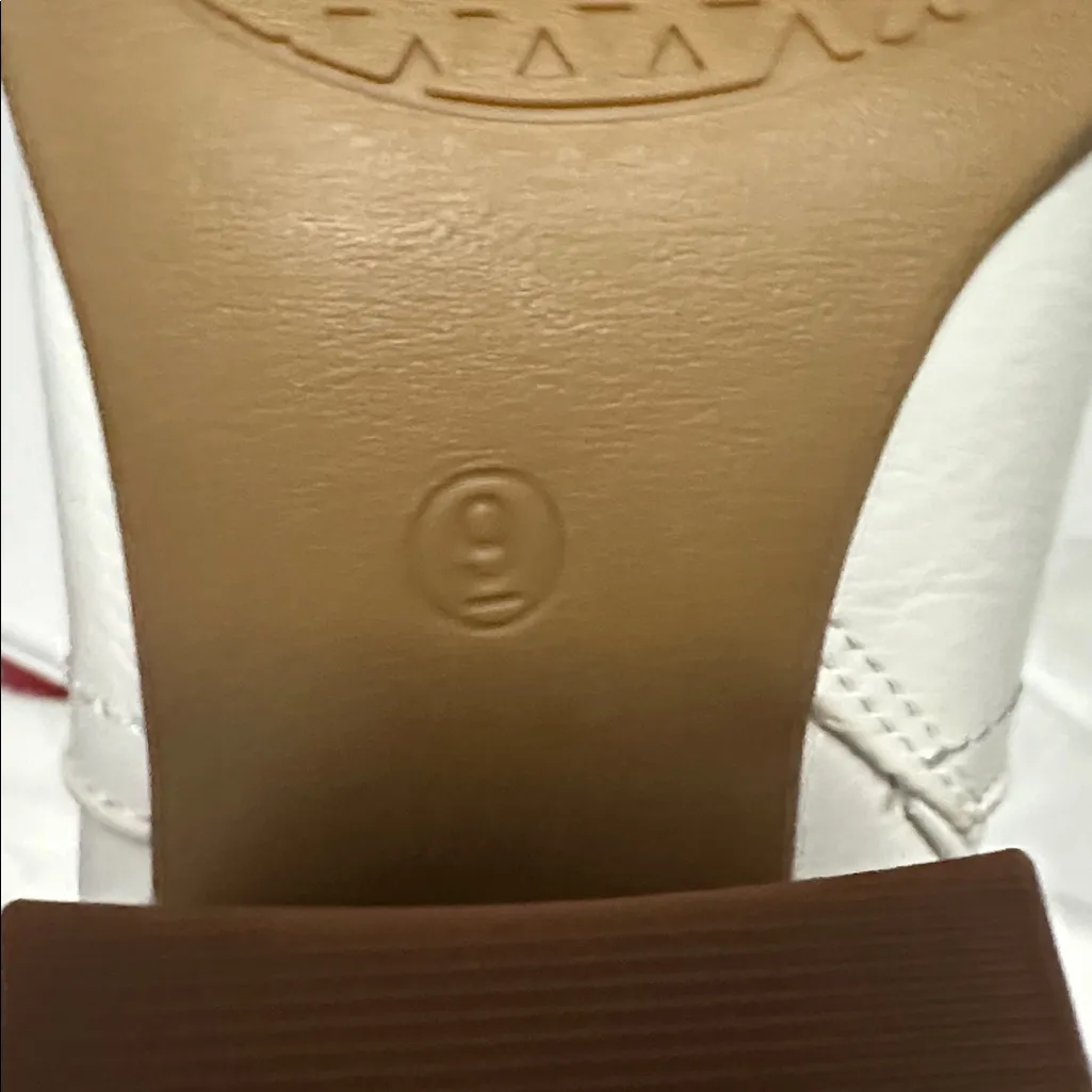 White Western - Image 3