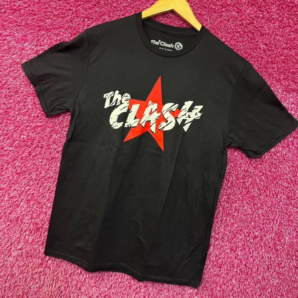 The Clash Corroded Spell Out Red Star Post Punk Band Tee M - Image 3