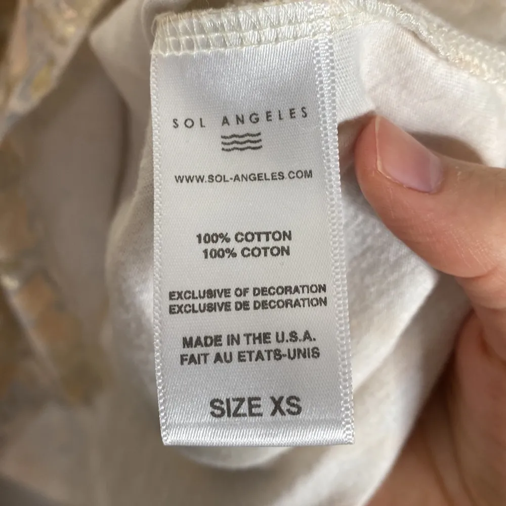 Sol Angeles x Anthropologie gold foiled floral v-neck t-shirt size XS - Image 9