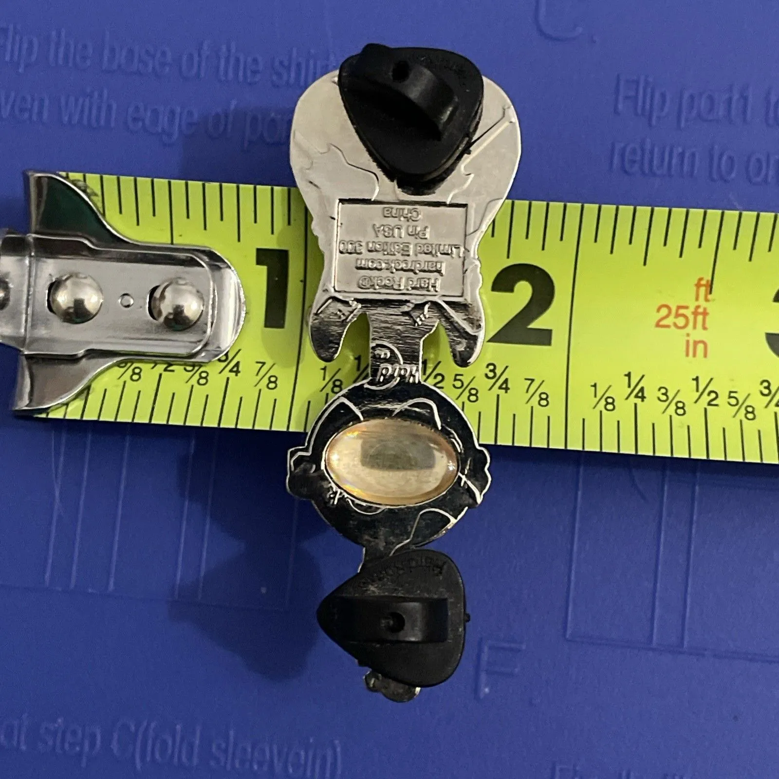 Hard Rock Cafe Biloxi 2010 Guitar Pin Limited Edition 300 Collectible Music - Image 9