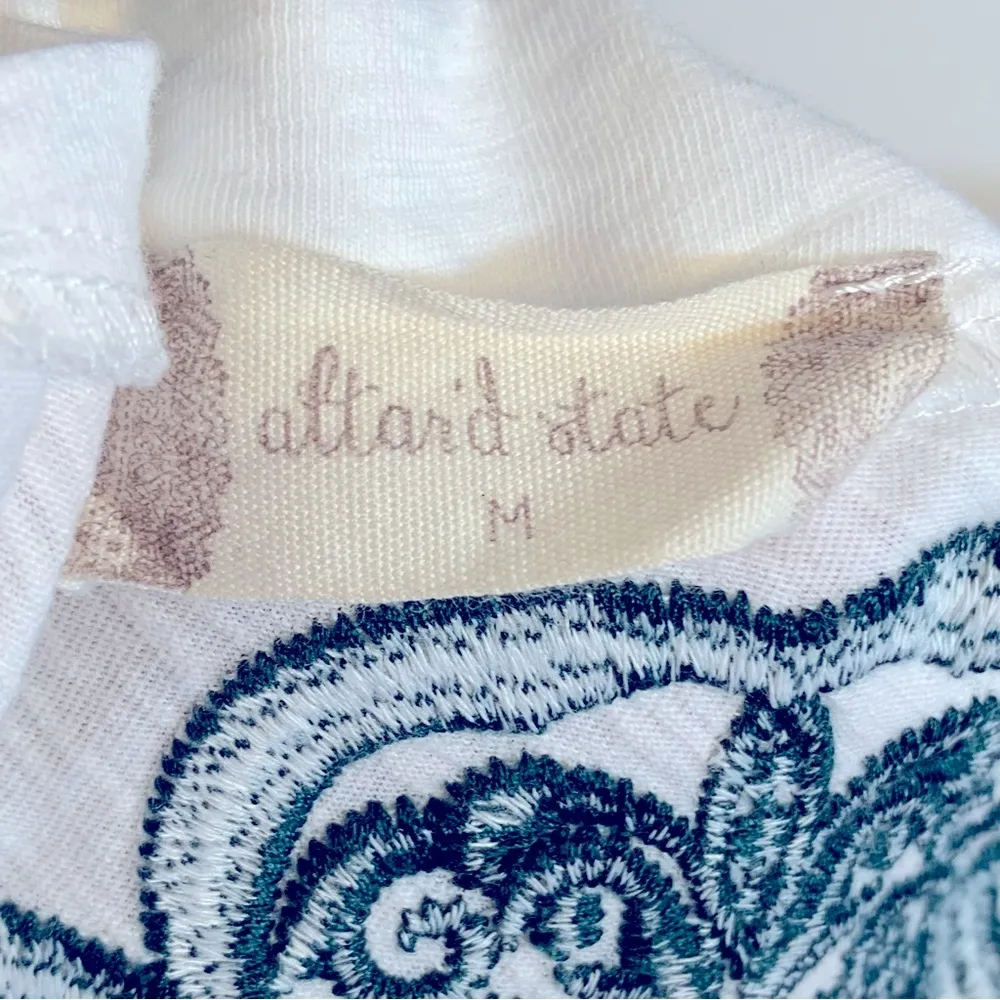 Altar’d State Embroidered Boho Cropped Halter Top Size M - Image 9