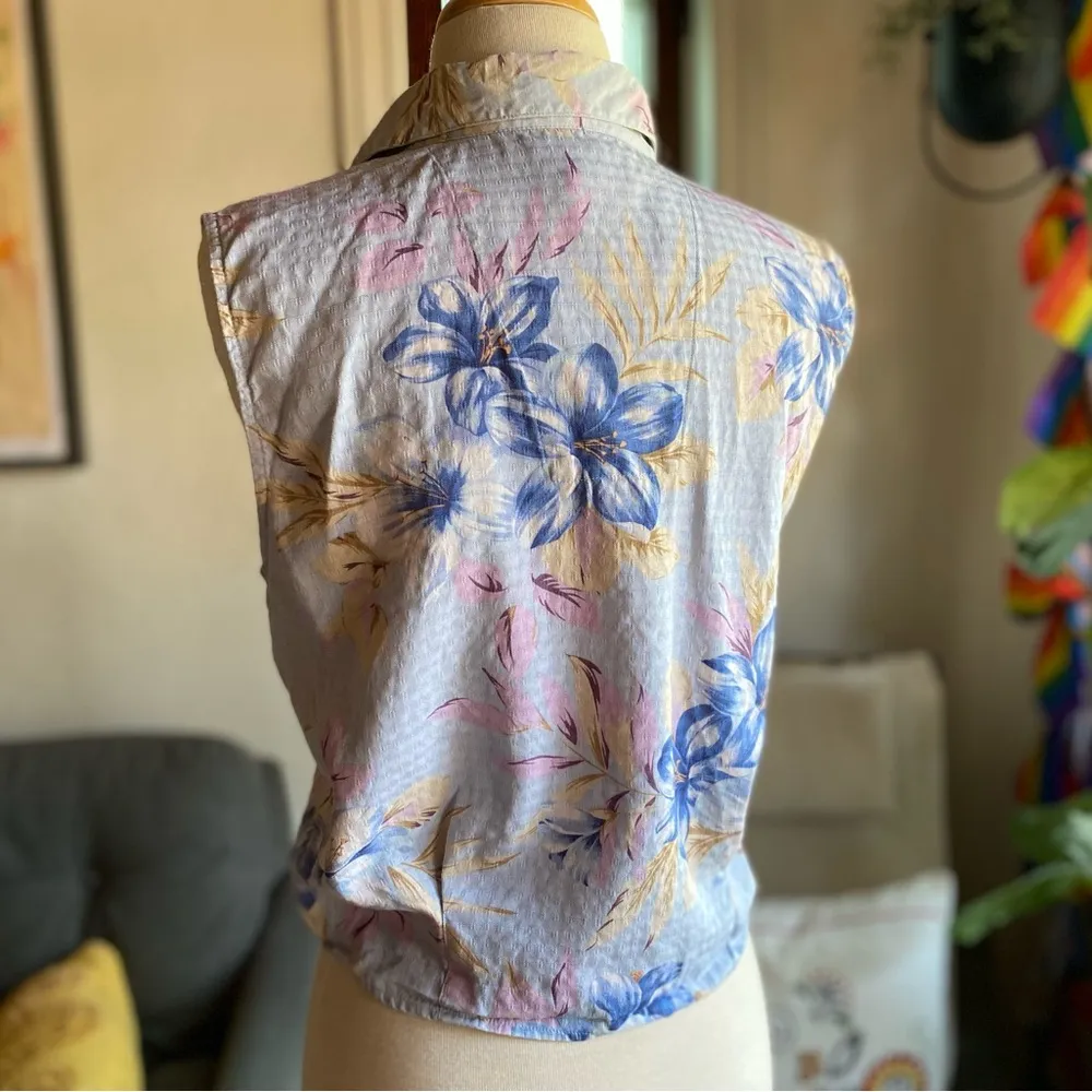 Bill Blass Jeanswear Women's 100% Pure Silk Blue & Cream Floral Blouse Large - Image 5