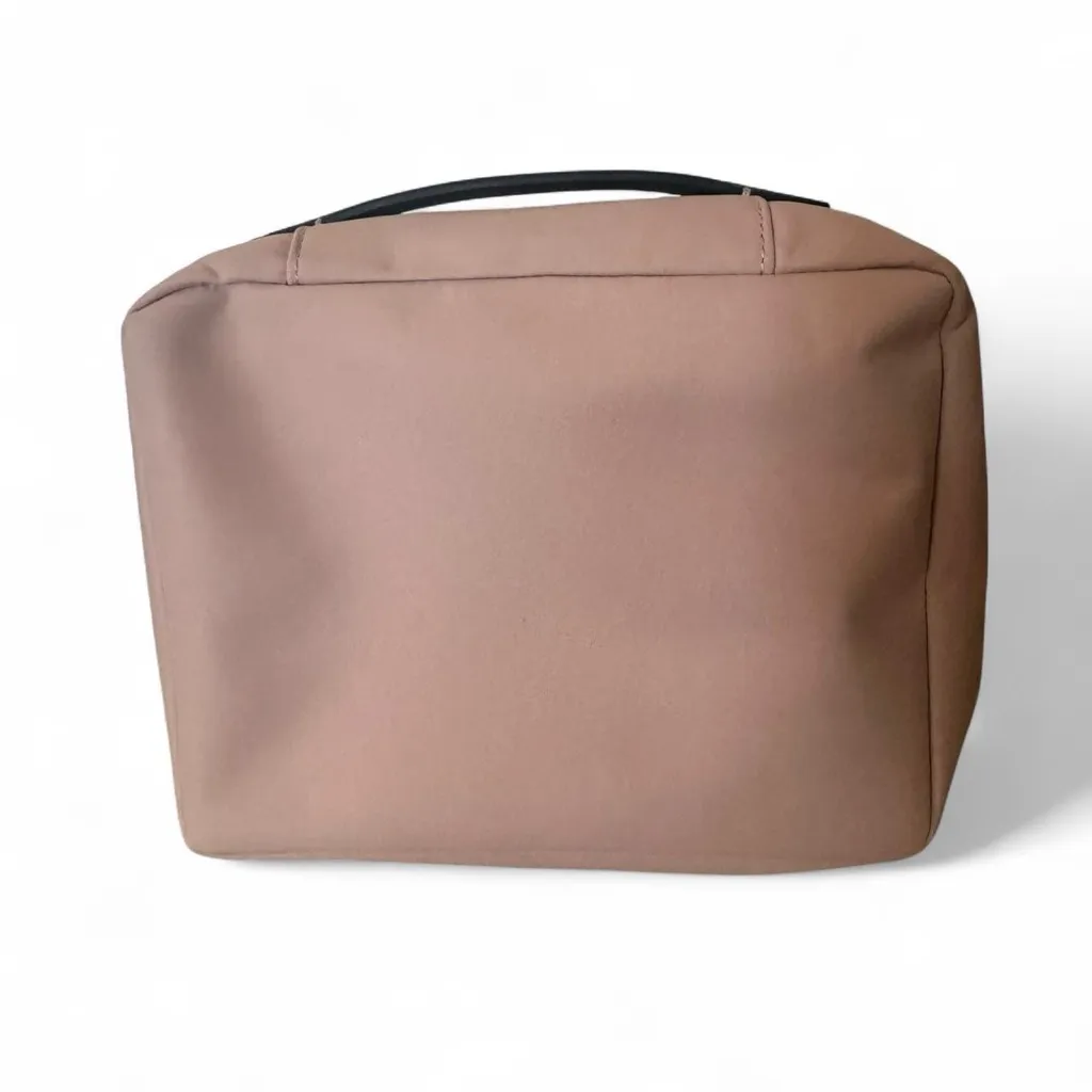 Away Blush Travel Pouch Pink - Image 4
