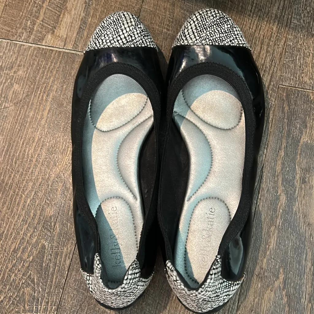 Kelly & Katie Weslyne Black with Black‎ &White Toe/Heel Ballet Flat Shoes 9 - Image 4